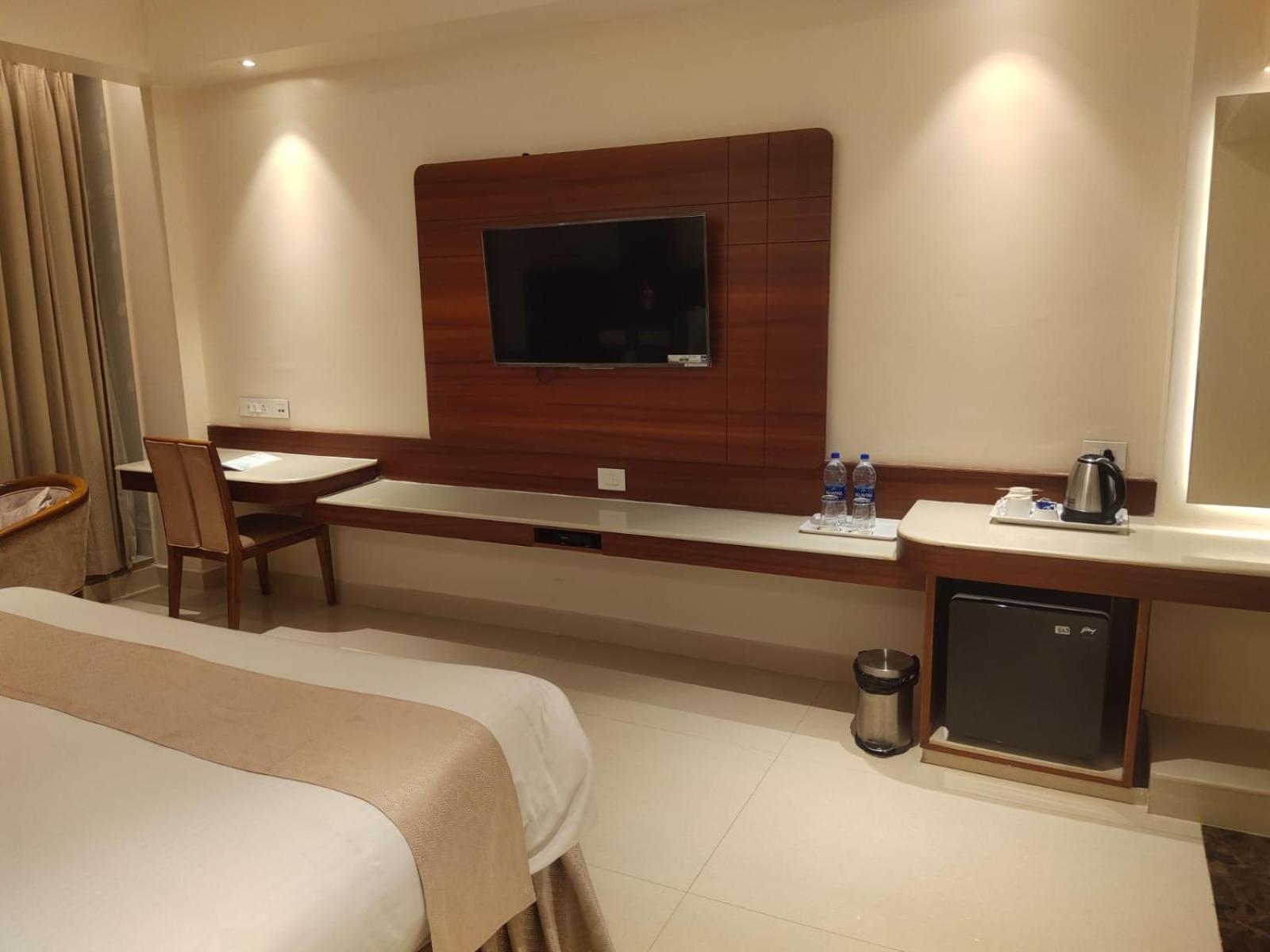 Hotel The Plaza Hyderabad Luaran gambar