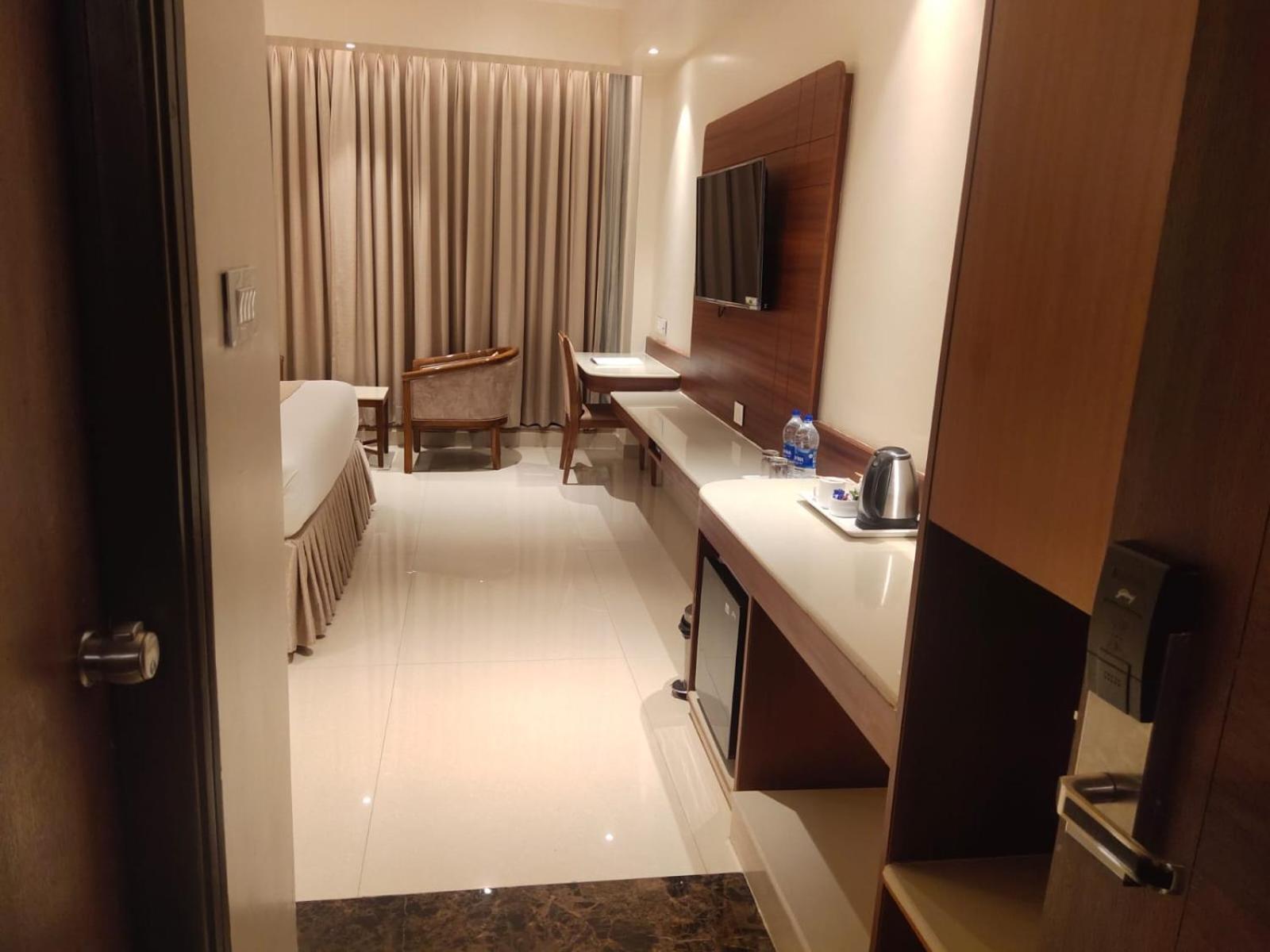 Hotel The Plaza Hyderabad Luaran gambar