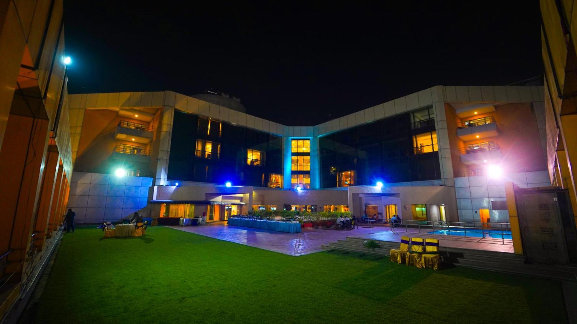 Hotel The Plaza Hyderabad Luaran gambar